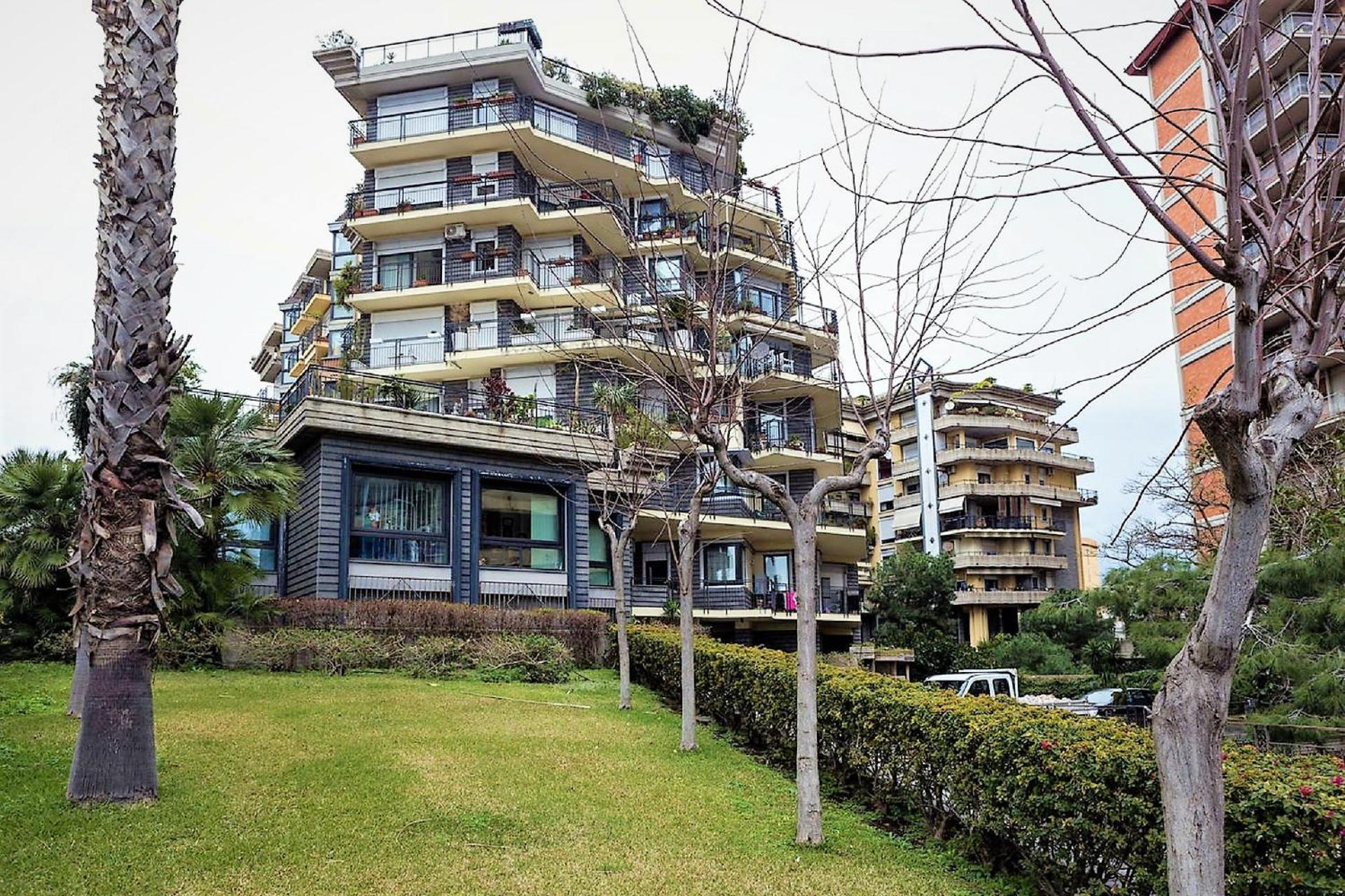 Hotel Seafront In The City Katánie Exteriér fotografie
